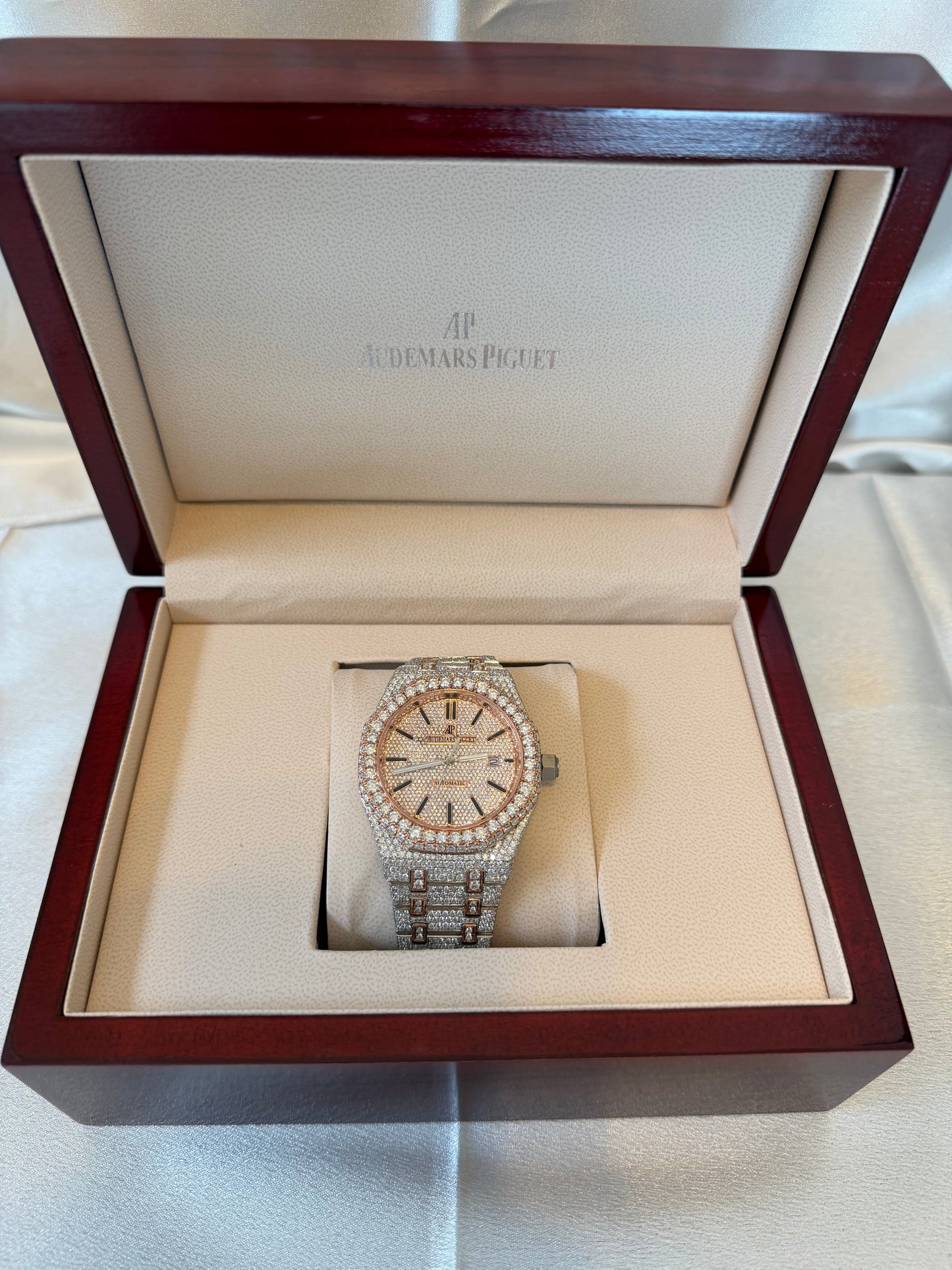 Moissinite AP Royal Oak 40mm Rose & white