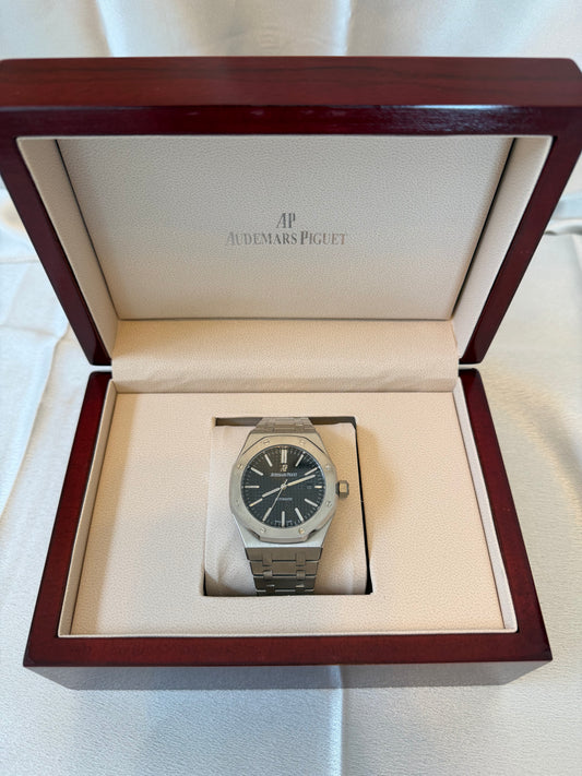 AP Royal Oak Black dial 40mm Stainless